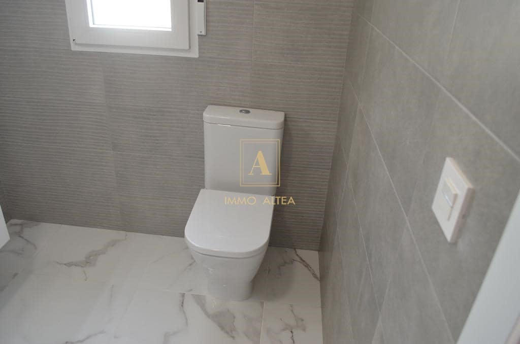 4 soveværelse Villa til salg i Alicante by med swimmingpool - € 505.000 (Ref: 9567098)