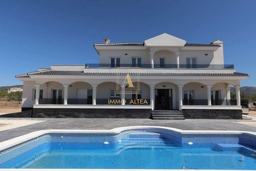 4 soveværelse Villa til salg i Alicante by med swimmingpool - € 547.000 (Ref: 9567099)