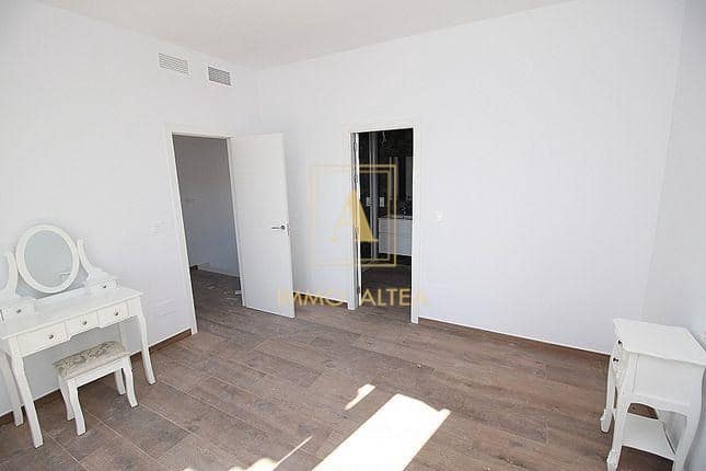 4 camera da letto Villa in vendita in Alicante citta con piscina - 375.000 € (Rif: 9567103)