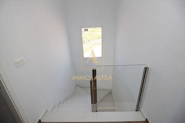4 camera da letto Villa in vendita in Alicante citta con piscina - 375.000 € (Rif: 9567103)