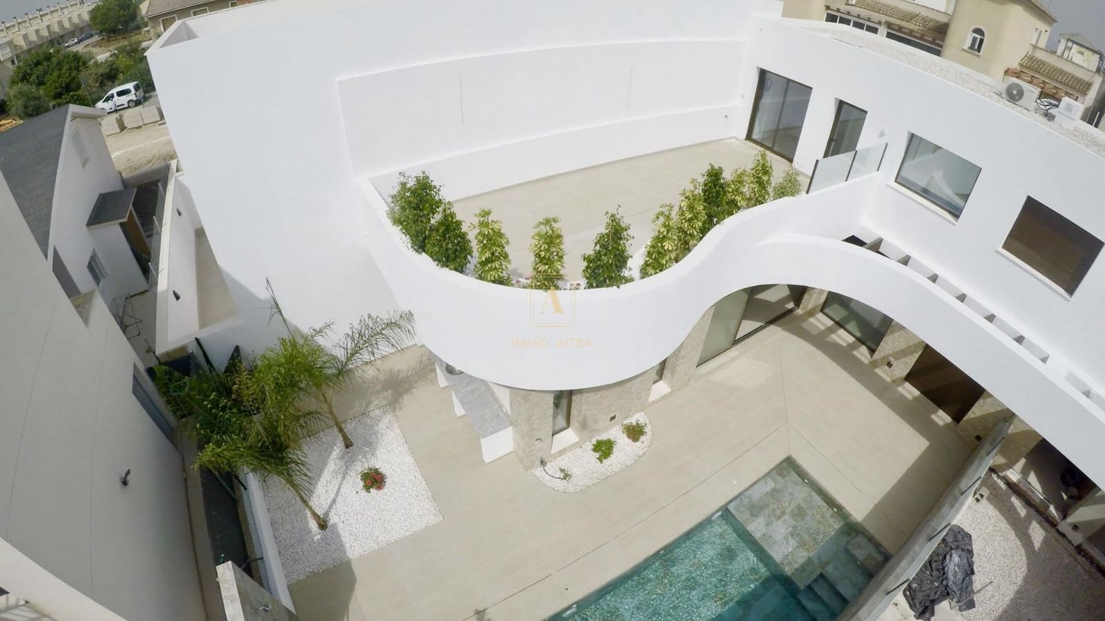 Chalet de 3 habitaciones en Almoradí en venta - 399.000 € (Ref: 9567176)