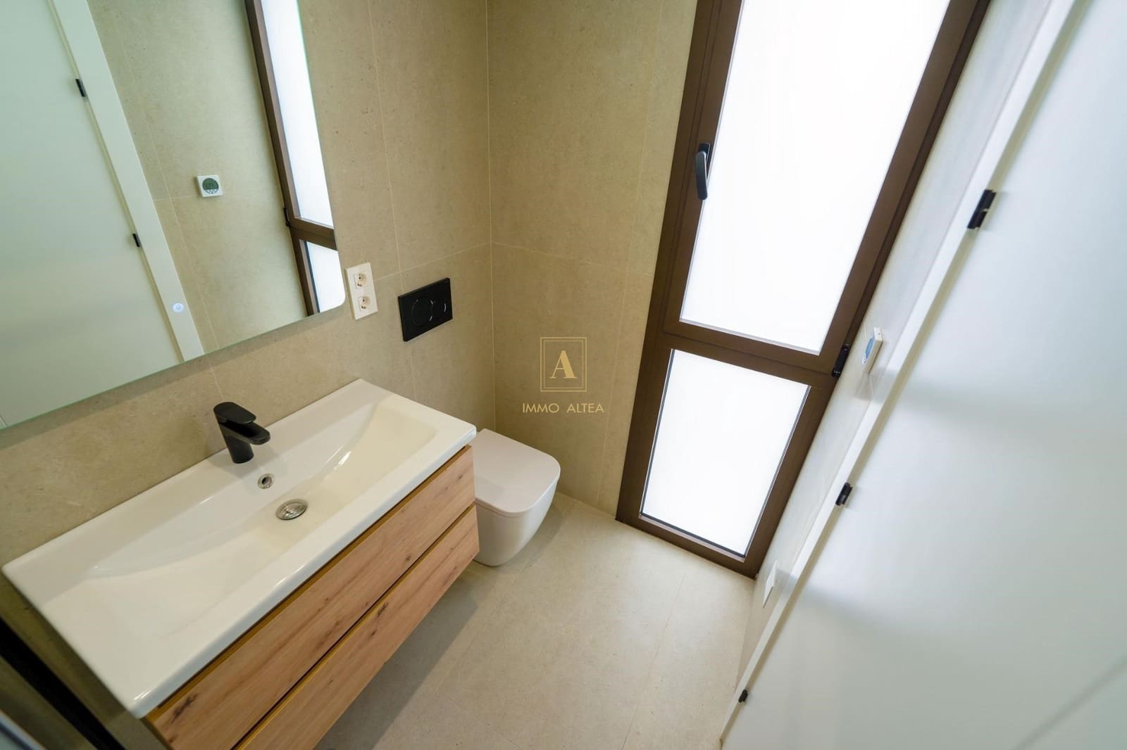 Chalet de 3 habitaciones en Almoradí en venta - 399.000 € (Ref: 9567176)