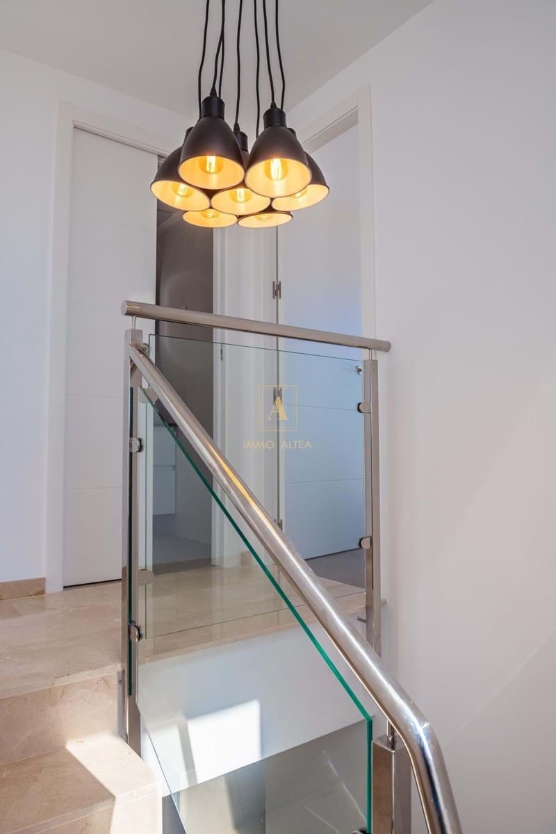 Chalet de 3 habitaciones en Los Alcázares en venta con piscina - 445.000 € (Ref: 9567203)