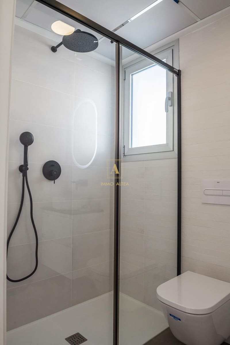 Chalet de 3 habitaciones en Los Alcázares en venta con piscina - 445.000 € (Ref: 9567203)