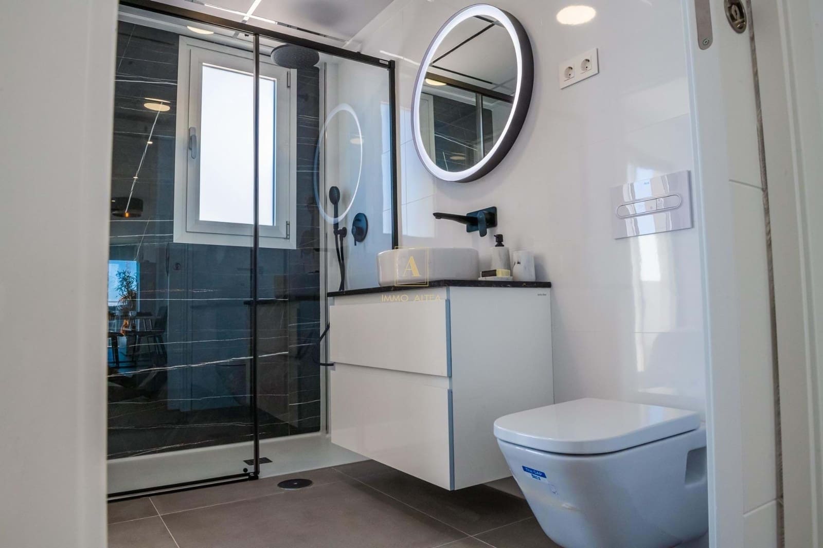 Chalet de 3 habitaciones en Los Alcázares en venta con piscina - 445.000 € (Ref: 9567203)