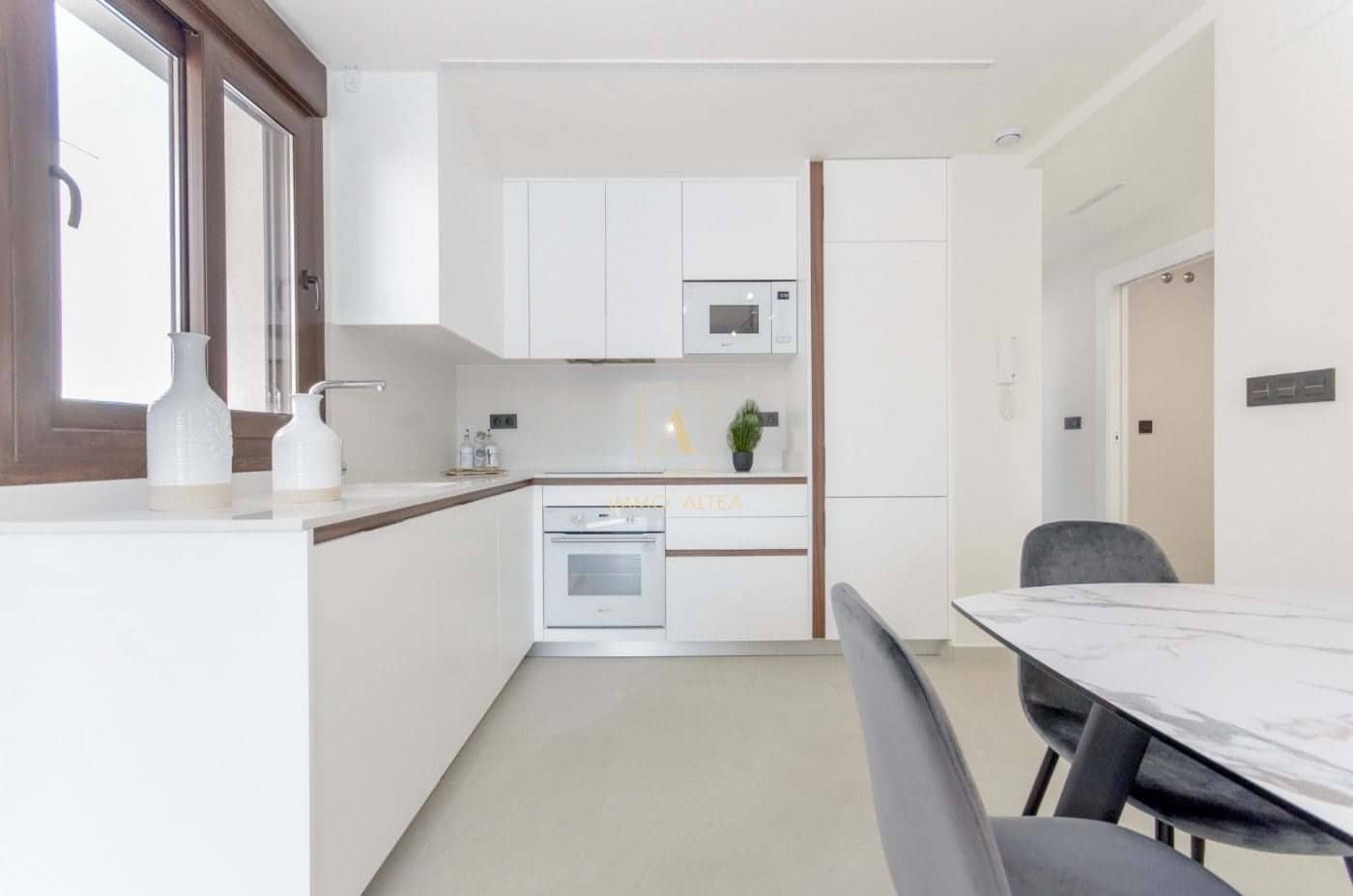 Chalet de 3 habitaciones en Torrevieja en venta con piscina - 335.000 € (Ref: 9567283)