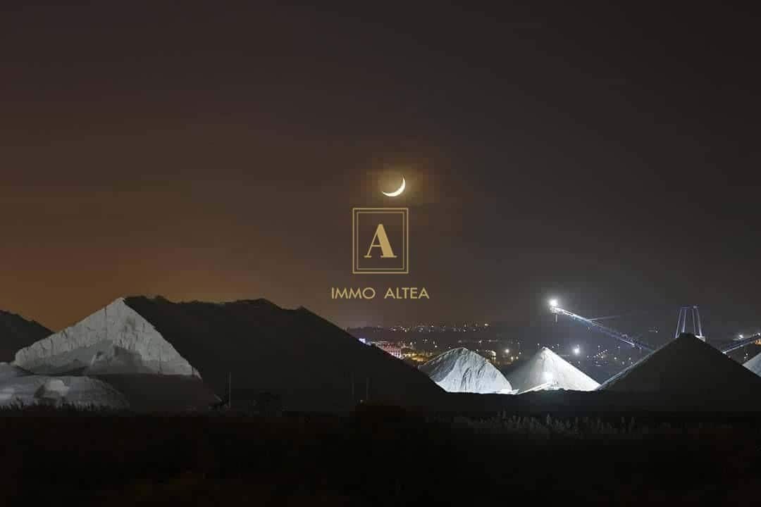 3 sypialnia Willa na sprzedaż w Torrevieja z basenem - 286 700 € (Ref: 9567307)