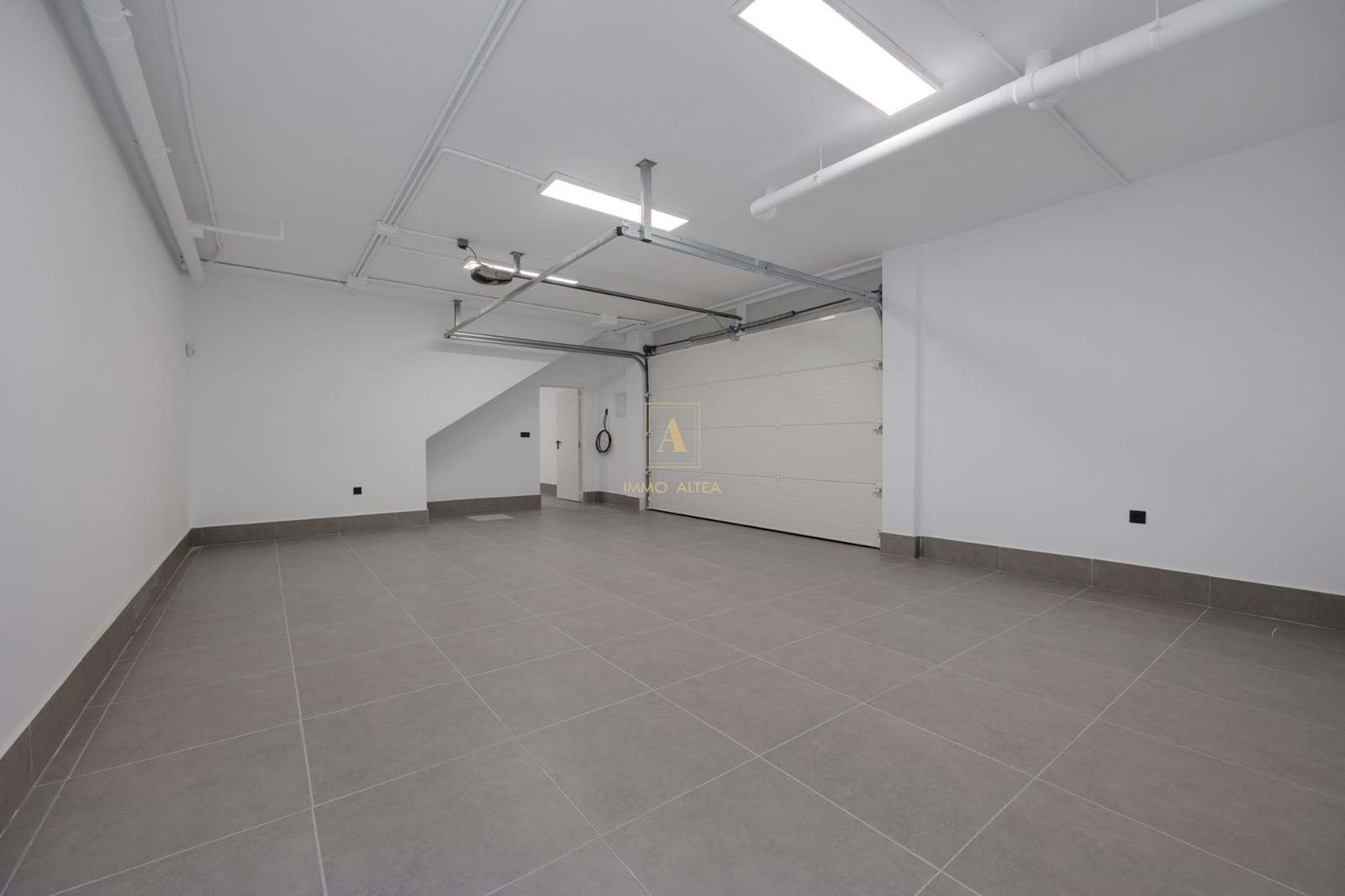 3 bedroom Villa for sale in Torrevieja with pool - € 595,000 (Ref: 9567377)