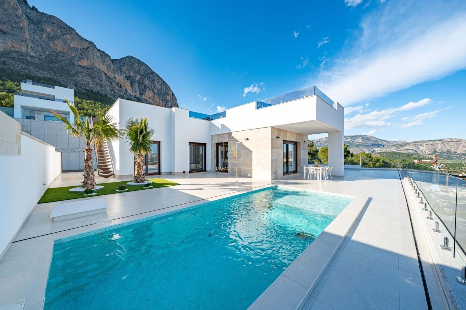 3 bedroom Villa for sale in Polop with pool - € 649,000 (Ref: 9567390)