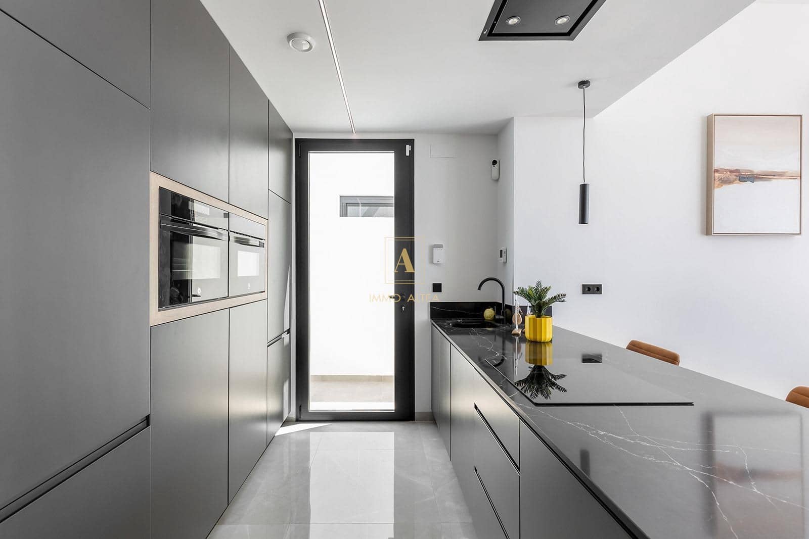 3 sypialnia Willa na sprzedaż w Torrevieja z basenem - 700 000 € (Ref: 9567404)