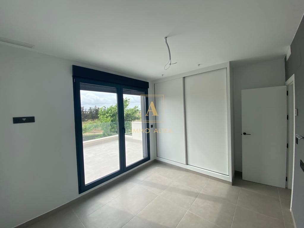 3 makuuhuone Huvila myytävänä paikassa Los Alcazares mukana uima-altaan - 419 900 € (Ref: 9567494)