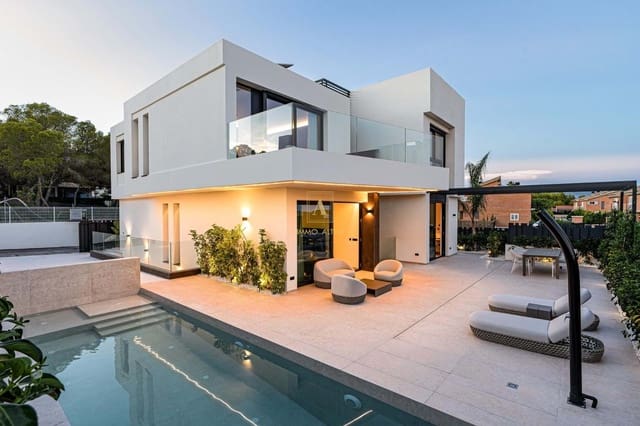 4 soveværelse Villa til salg i La Nucia med swimmingpool - € 1.095.000 (Ref: 9567559)