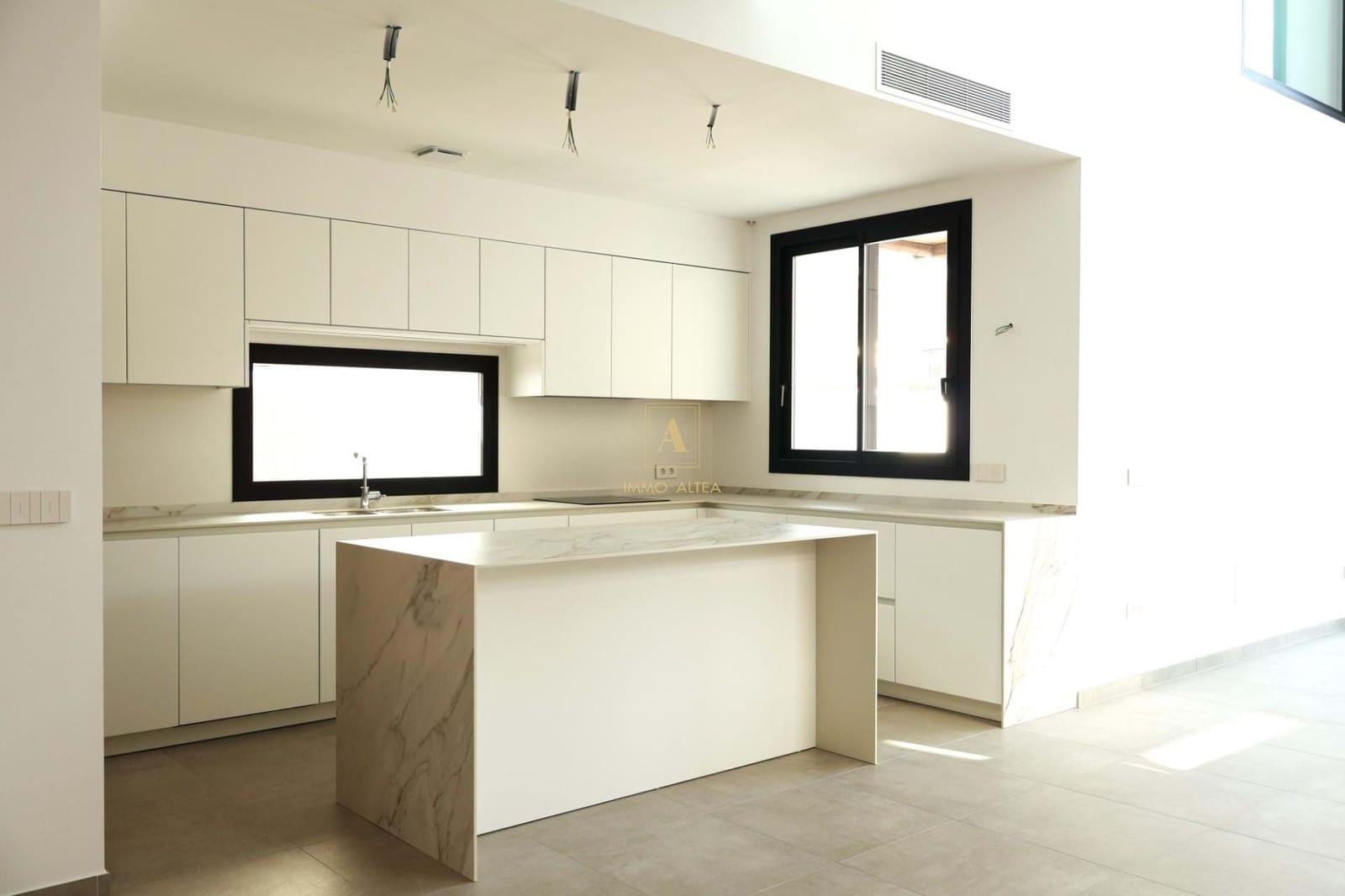 4 chambre Villa/Maison à vendre à Alicante ville avec piscine - 875 000 € (Ref: 9567574)