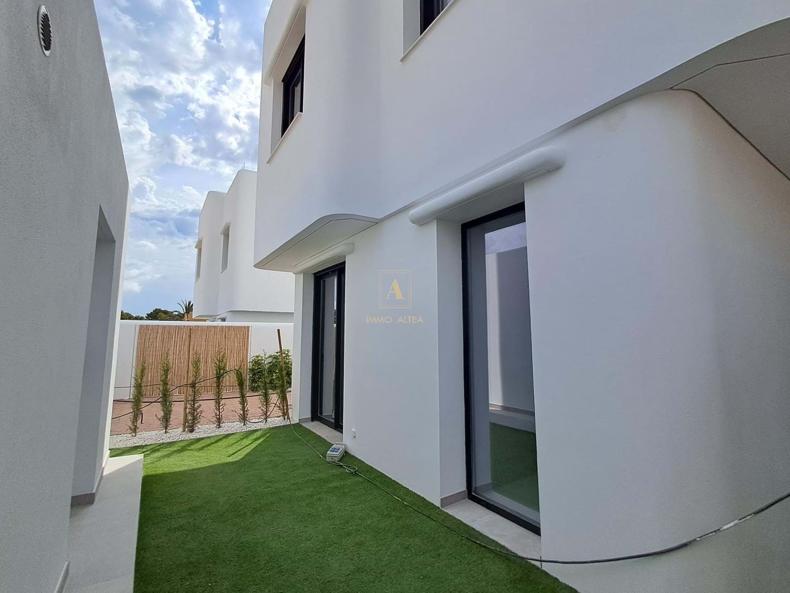 4 chambre Villa/Maison à vendre à Alicante ville avec piscine - 875 000 € (Ref: 9567574)