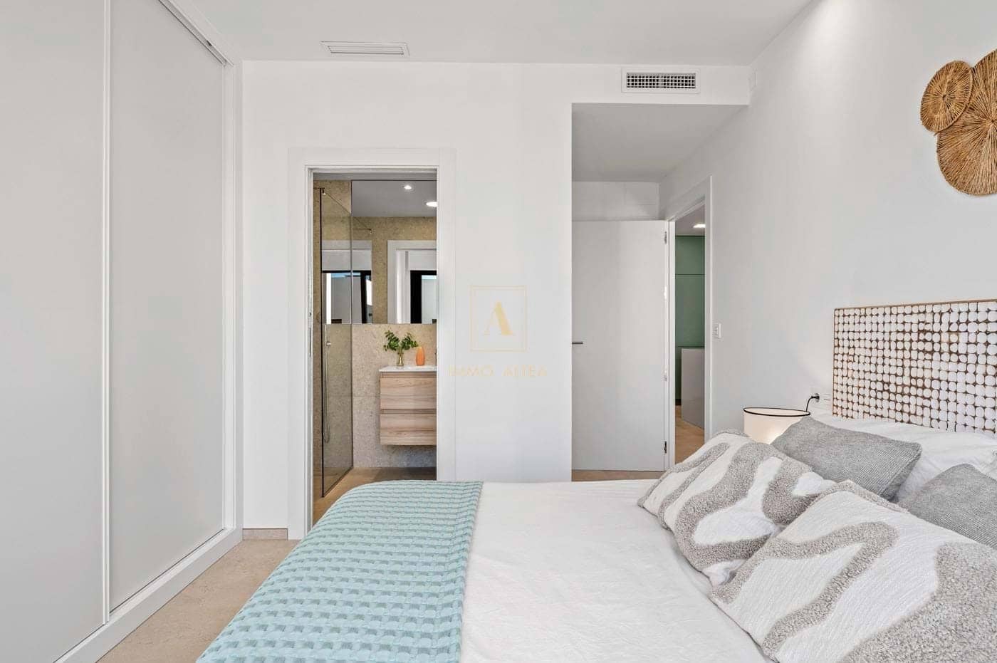 2 bedroom Apartment for sale in Los Alcazares with pool - € 275,000 (Ref: 9567644)