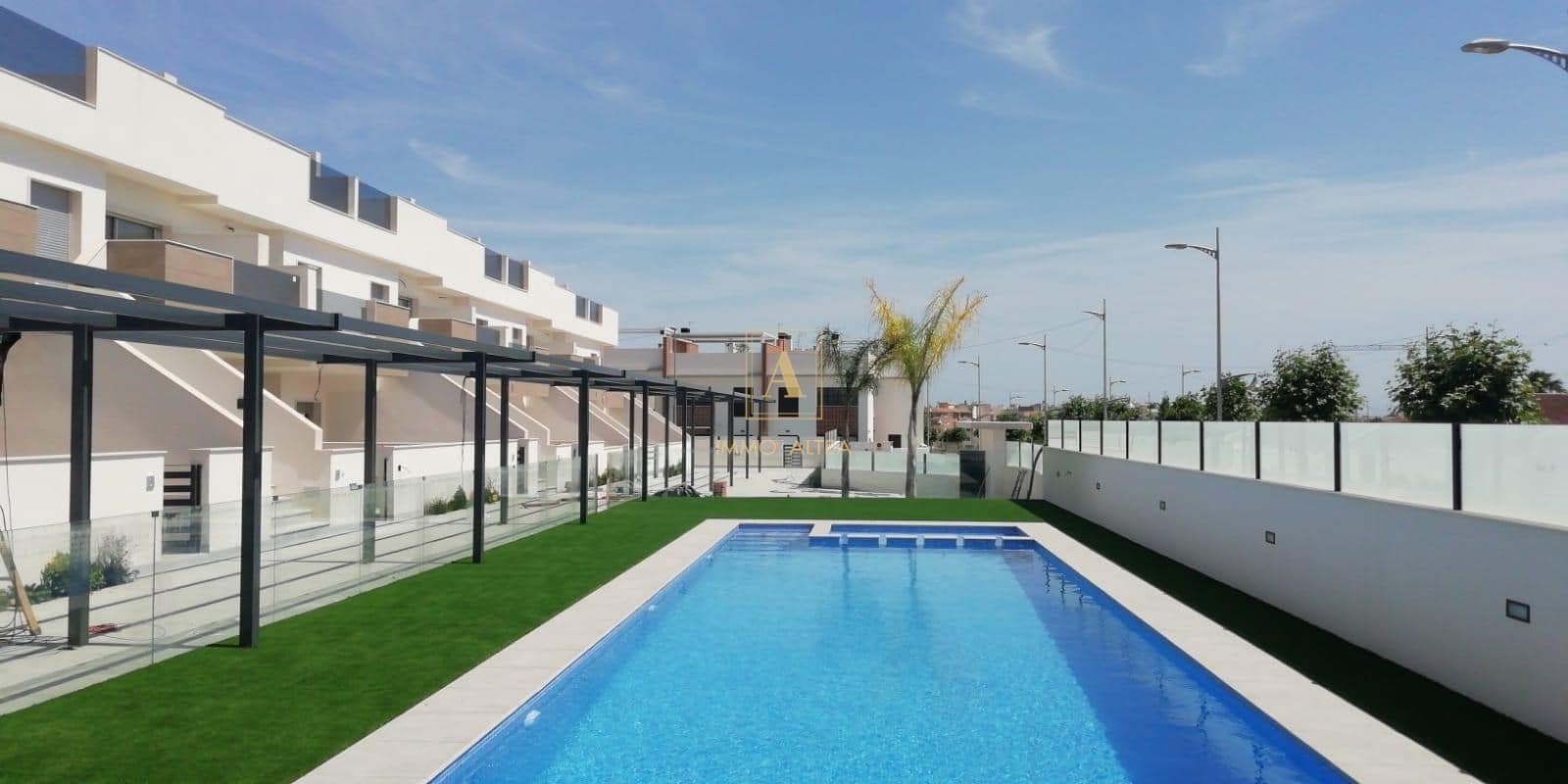 3 quarto Casa em Banda para venda em Pilar de la Horadada com piscina - 370 000 € (Ref: 9567699)