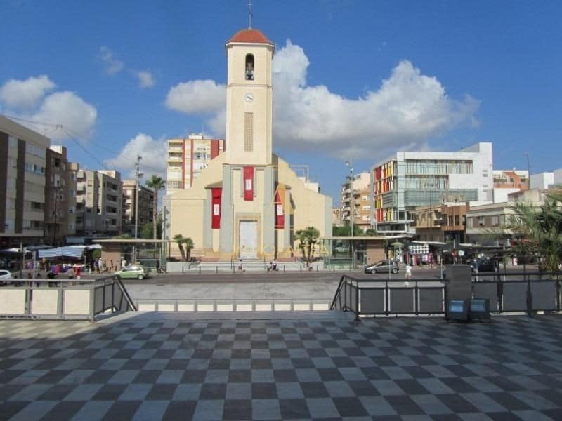 3 chambre Penthouse à vendre à Guardamar del Segura avec piscine - 449 500 € (Ref: 9567798)