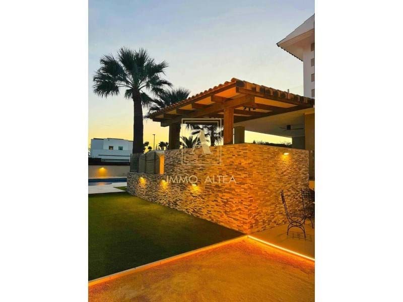 4 camera da letto Villa in vendita in Alicante citta - 1.195.000 € (Rif: 9570569)