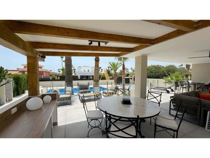 4 camera da letto Villa in vendita in Alicante citta - 1.195.000 € (Rif: 9570569)