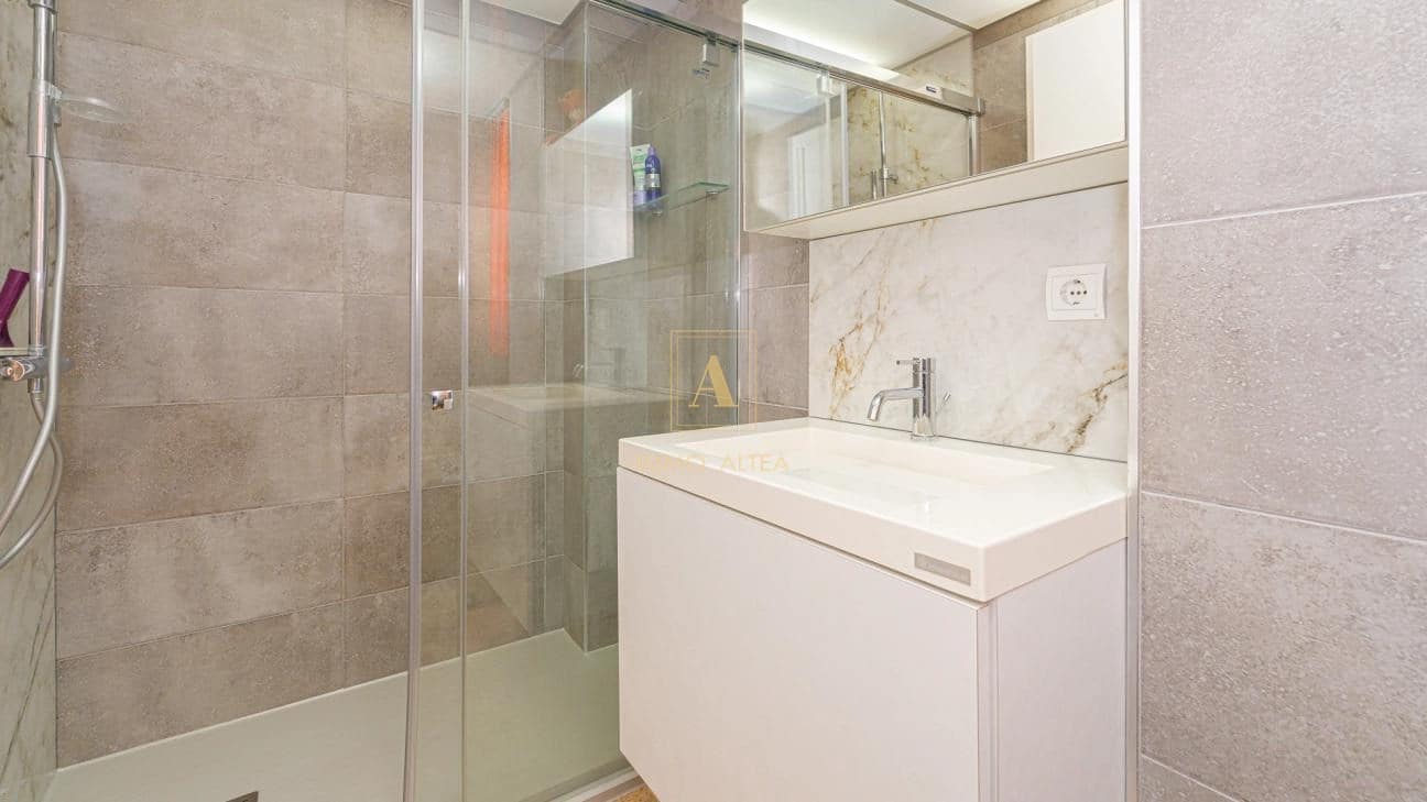 3 Zimmer Apartment zu verkaufen in Alicante / Alacant Stadt mit Pool - 549.000 € (Ref: 9581498)