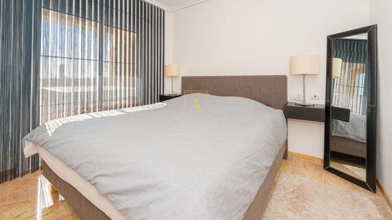 3 Zimmer Apartment zu verkaufen in Alicante / Alacant Stadt mit Pool - 549.000 € (Ref: 9581498)