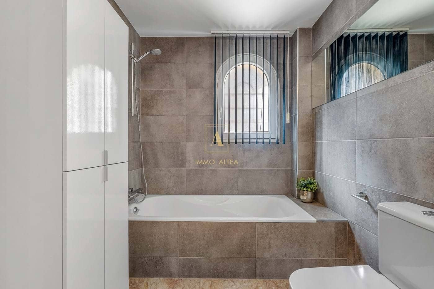 3 sovrum Lägenhet till salu i Alicante stad med pool - 549 000 € (Ref: 9581498)