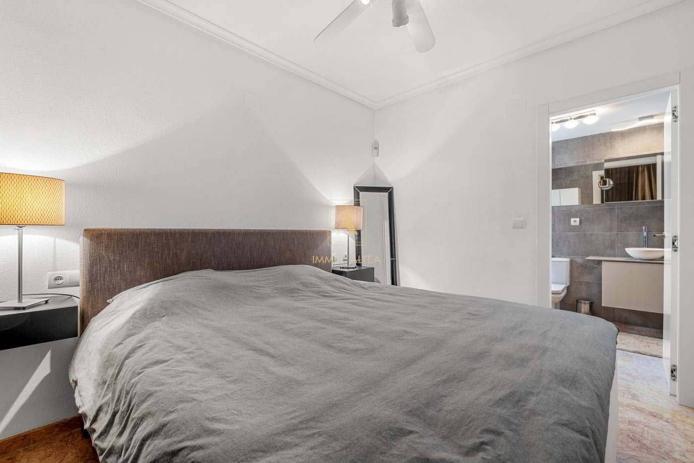 3 sovrum Lägenhet till salu i Alicante stad med pool - 549 000 € (Ref: 9581498)