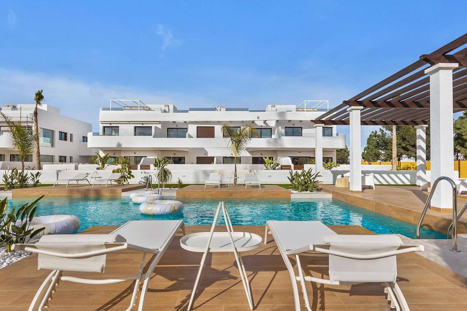 3 bedroom Penthouse for sale in Los Alcazares with pool - € 399,900 (Ref: 9594603)