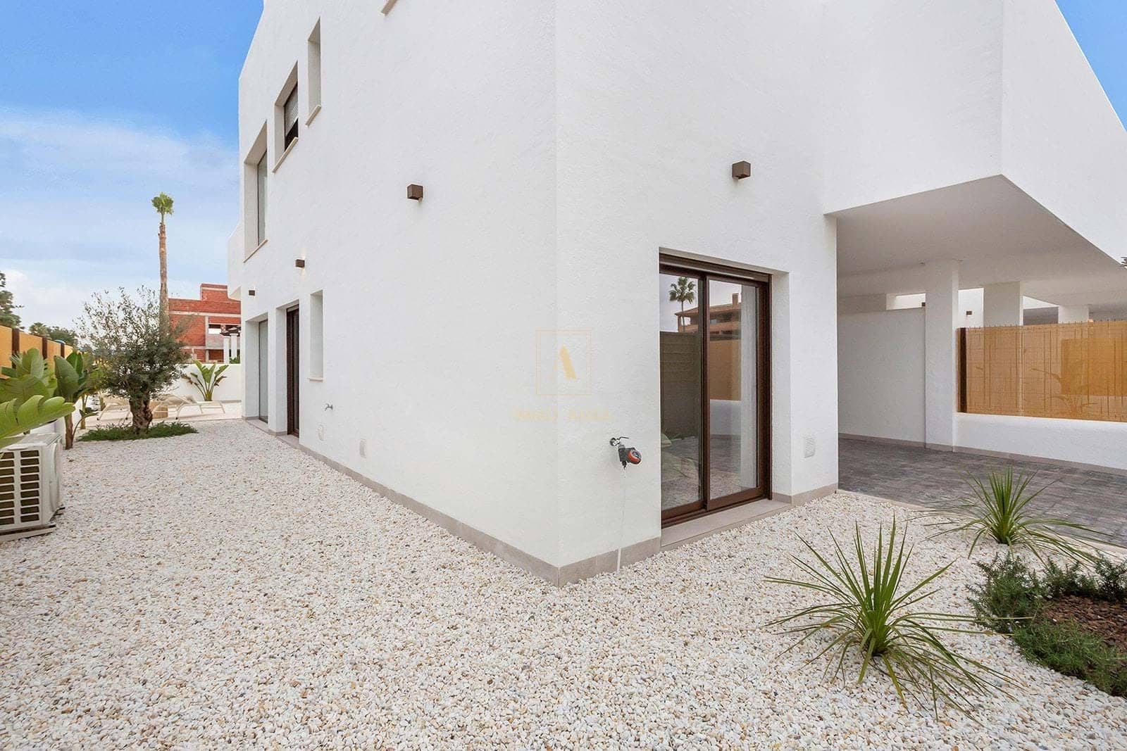 3 bedroom Villa for sale in Los Alcazares with pool - € 379,900 (Ref: 9594609)