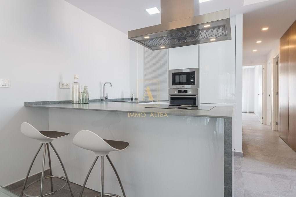 2 bedroom Villa for sale in Torrevieja with pool - € 340,000 (Ref: 9629582)