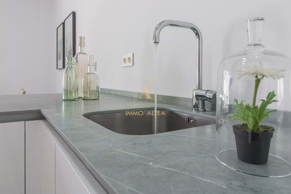 2 bedroom Villa for sale in Torrevieja with pool - € 340,000 (Ref: 9629582)