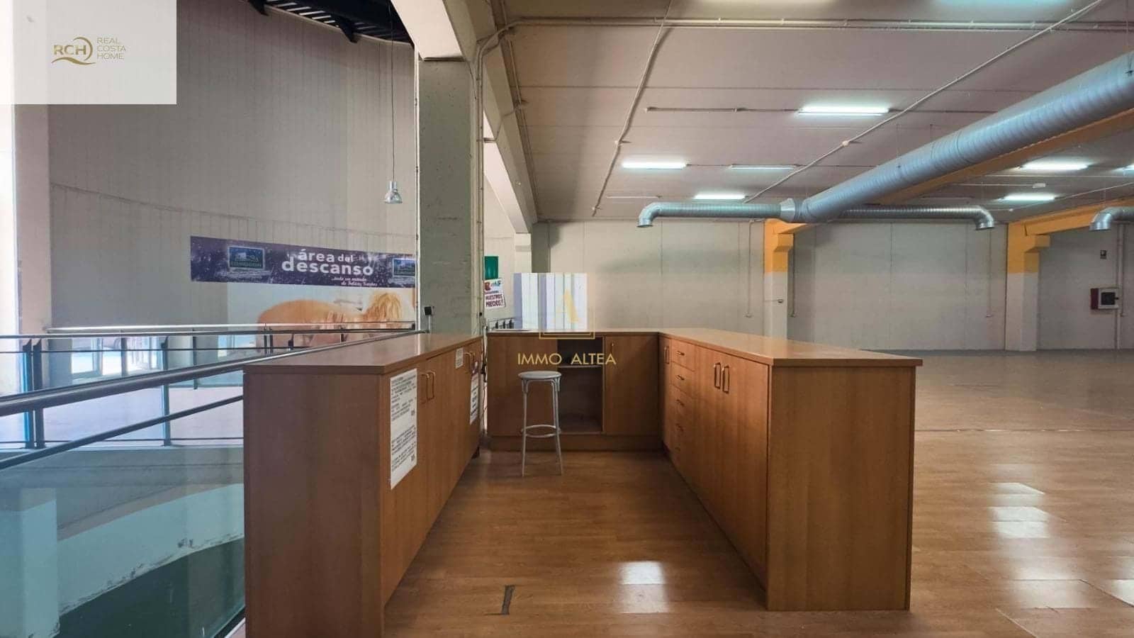 Erhverv til salg i Alicante by - € 2.150.000 (Ref: 9639056)