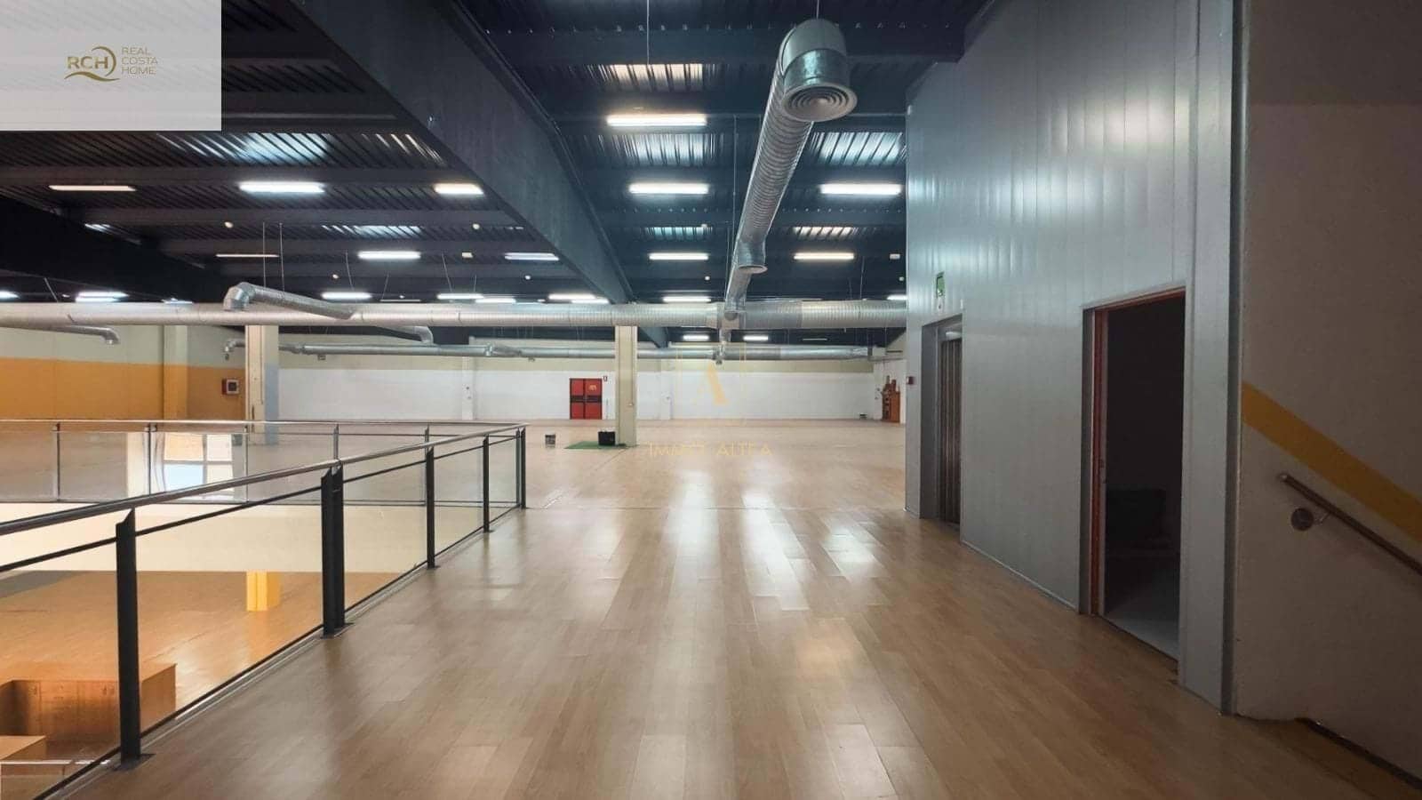 Erhverv til salg i Alicante by - € 2.150.000 (Ref: 9639056)