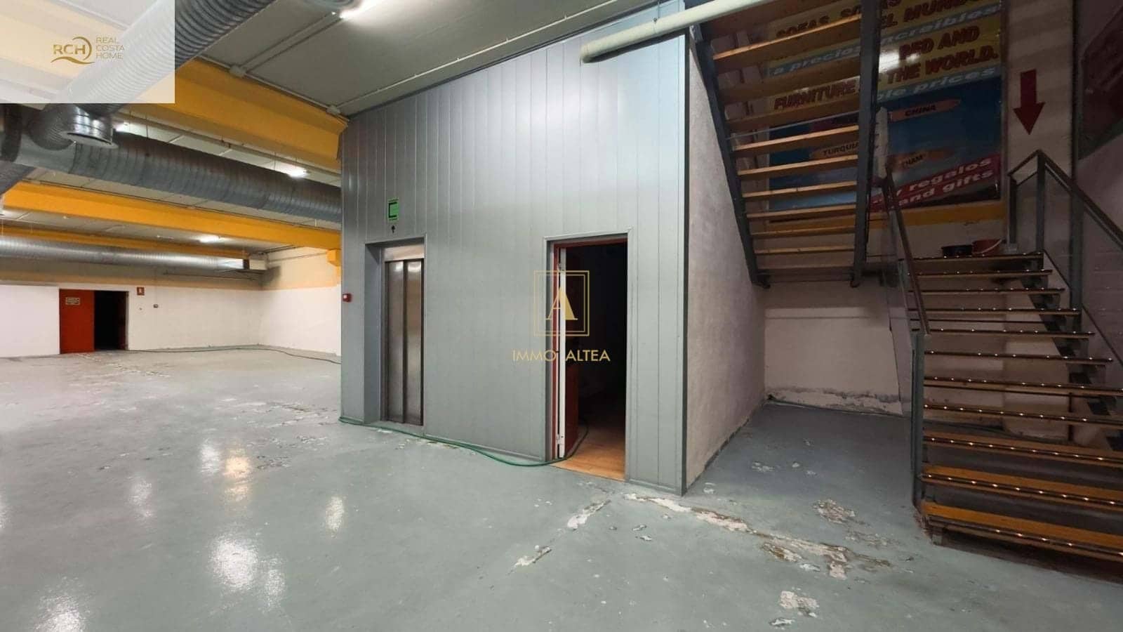 Erhverv til salg i Alicante by - € 2.150.000 (Ref: 9639056)