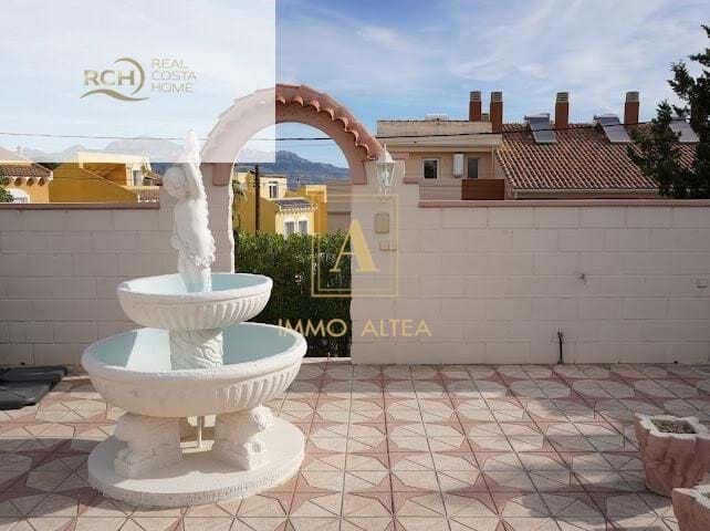6 Zimmer Villa zu verkaufen in Alicante / Alacant Stadt mit Pool - 1.090.000 € (Ref: 9639057)