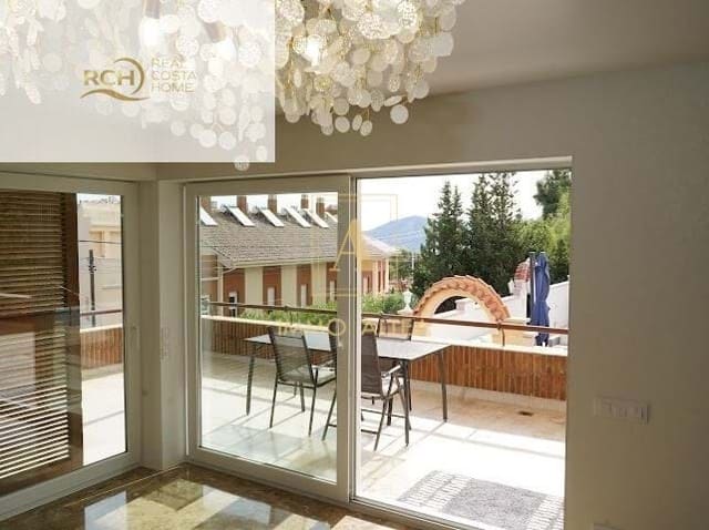 6 Zimmer Villa zu verkaufen in Alicante / Alacant Stadt mit Pool - 1.090.000 € (Ref: 9639057)