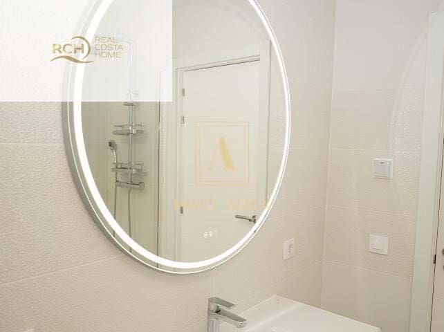 6 Zimmer Villa zu verkaufen in Alicante / Alacant Stadt mit Pool - 1.090.000 € (Ref: 9639057)