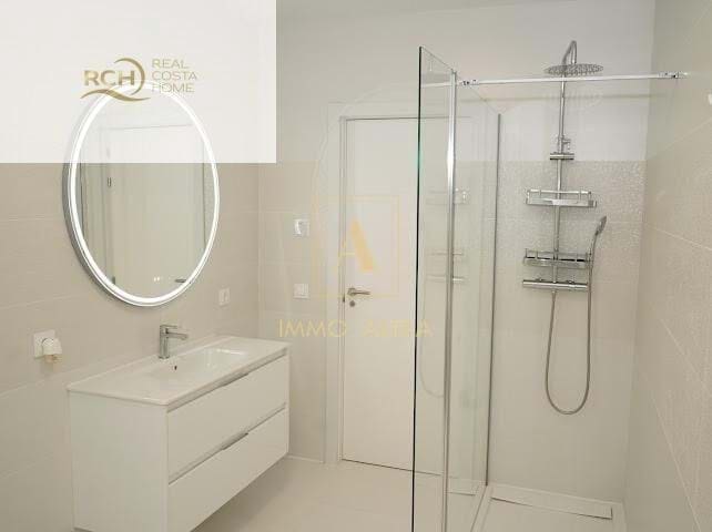 6 soveværelse Villa til salg i Alicante by med swimmingpool - € 1.200.000 (Ref: 9639057)