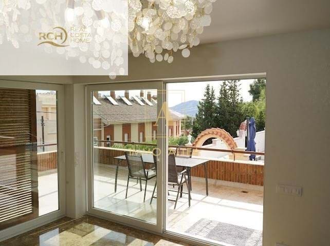 6 soveværelse Villa til salg i Alicante by med swimmingpool - € 1.200.000 (Ref: 9639057)