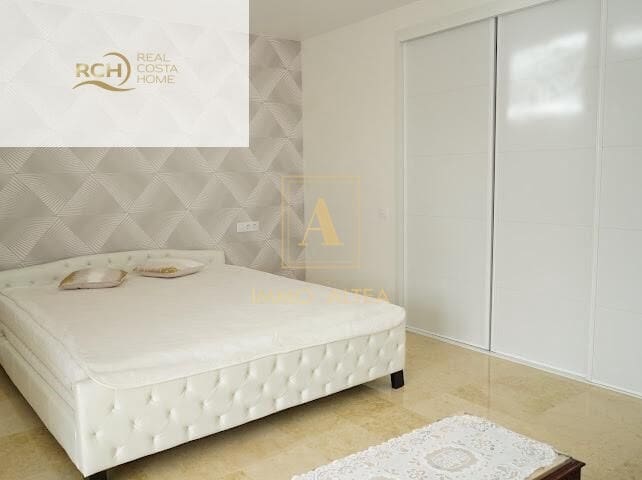 6 Zimmer Villa zu verkaufen in Alicante / Alacant Stadt mit Pool Garage - 1.100.000 € (Ref: 9639057)