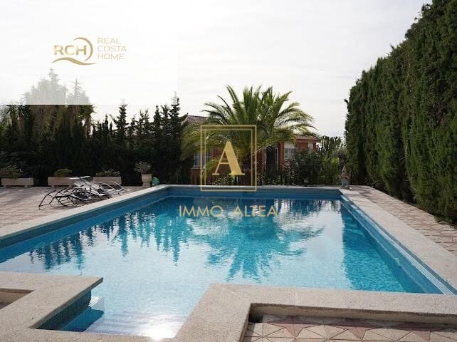 6 Zimmer Villa zu verkaufen in Alicante / Alacant Stadt mit Pool Garage - 1.100.000 € (Ref: 9639057)