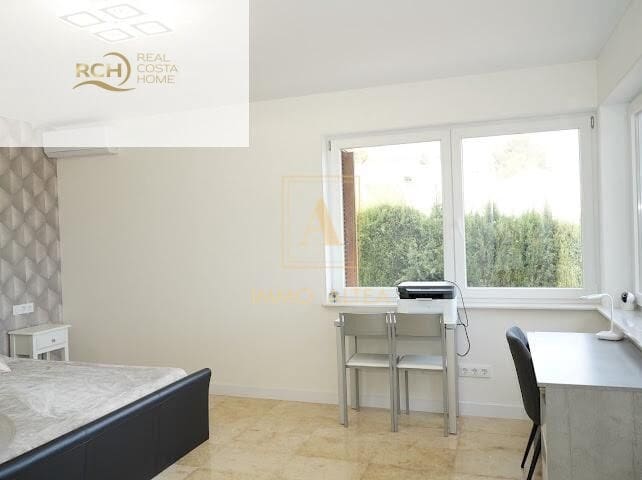 6 Zimmer Villa zu verkaufen in Alicante / Alacant Stadt mit Pool Garage - 1.100.000 € (Ref: 9639057)
