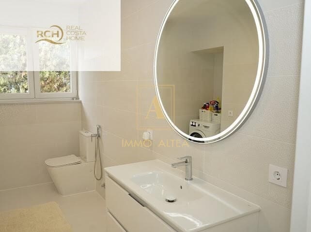 6 Zimmer Villa zu verkaufen in Alicante / Alacant Stadt mit Pool Garage - 1.100.000 € (Ref: 9639057)