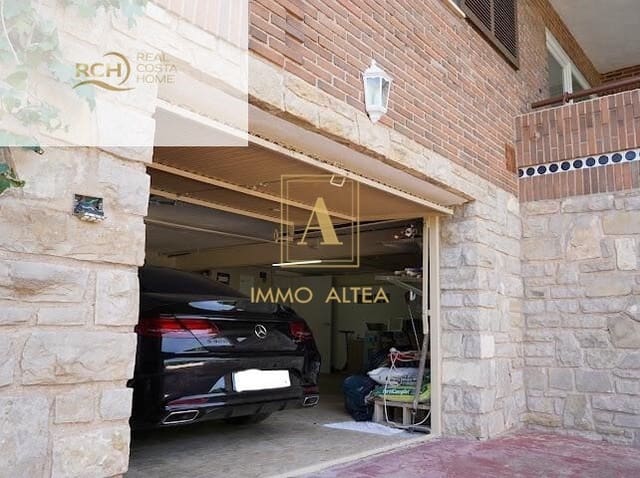 6 slaapkamer Villa te koop in Alicante stad met zwembad - € 1.200.000 (Ref: 9639057)