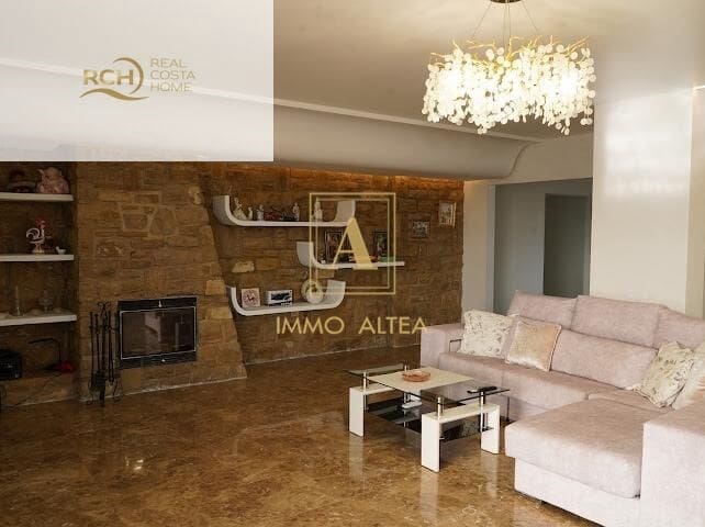 6 Zimmer Villa zu verkaufen in Alicante / Alacant Stadt mit Pool Garage - 1.100.000 € (Ref: 9639057)