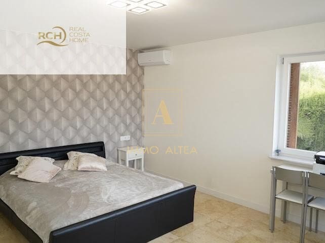 6 Zimmer Villa zu verkaufen in Alicante / Alacant Stadt mit Pool Garage - 1.100.000 € (Ref: 9639057)