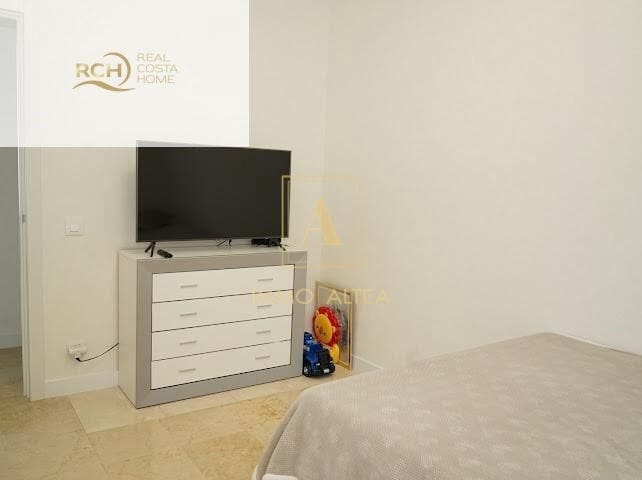 6 Zimmer Villa zu verkaufen in Alicante / Alacant Stadt mit Pool Garage - 1.100.000 € (Ref: 9639057)