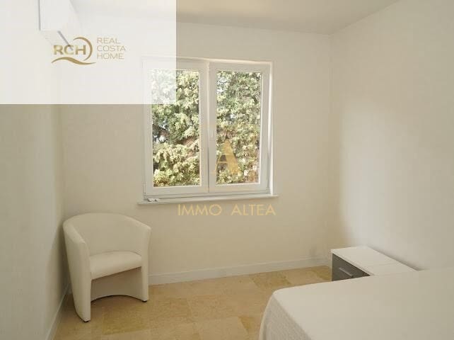 6 Zimmer Villa zu verkaufen in Alicante / Alacant Stadt mit Pool Garage - 1.100.000 € (Ref: 9639057)