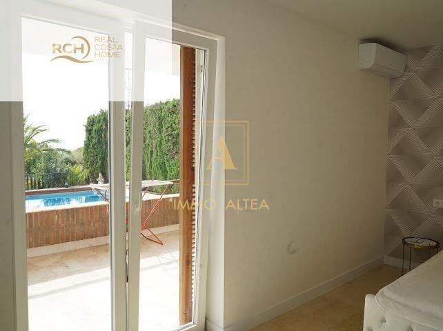 6 Zimmer Villa zu verkaufen in Alicante / Alacant Stadt mit Pool Garage - 1.100.000 € (Ref: 9639057)