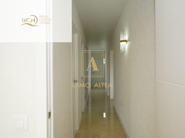 6 Zimmer Villa zu verkaufen in Alicante / Alacant Stadt mit Pool Garage - 1.100.000 € (Ref: 9639057)